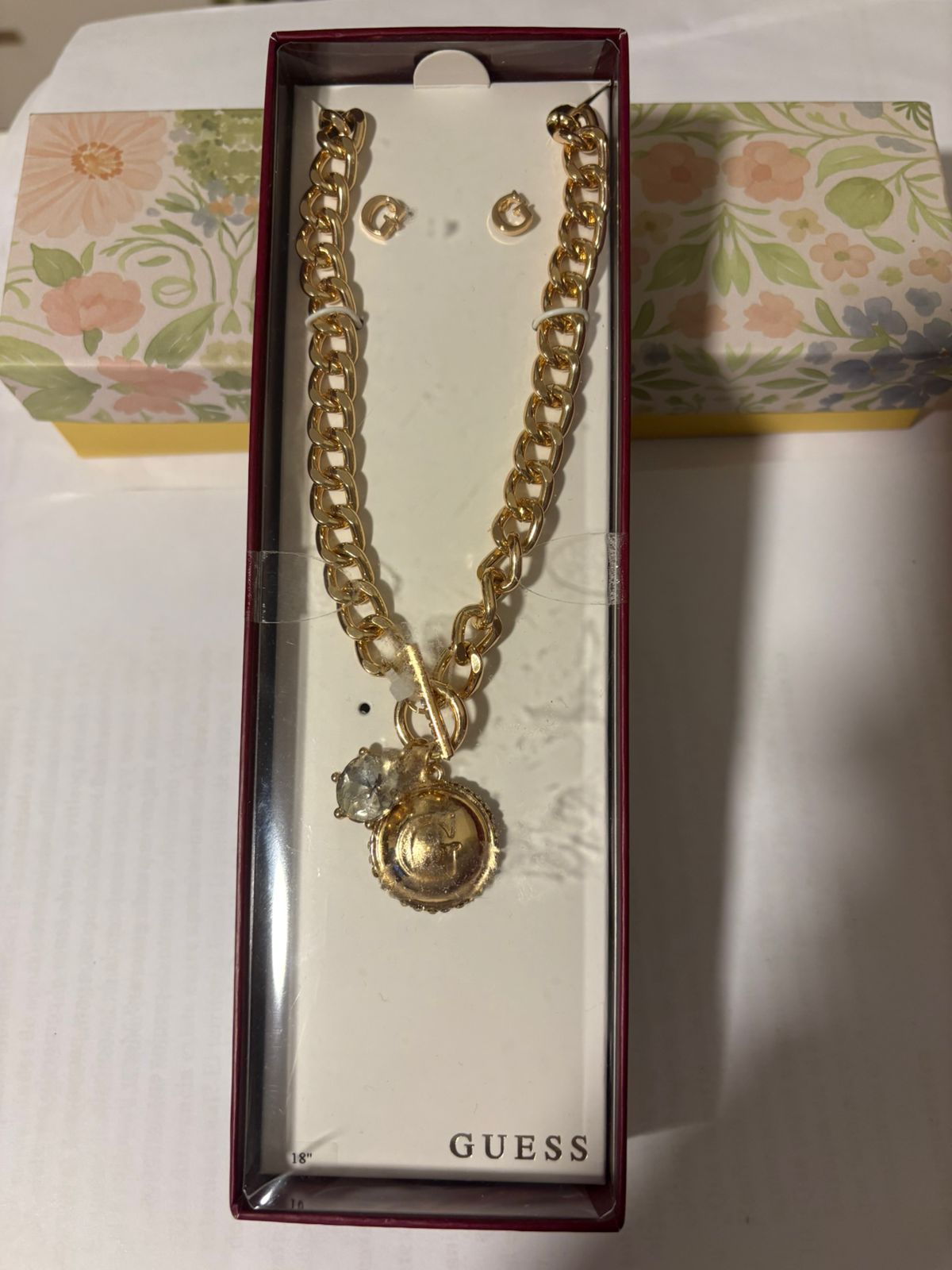 Guess Collar Cadena Cubana Medallón