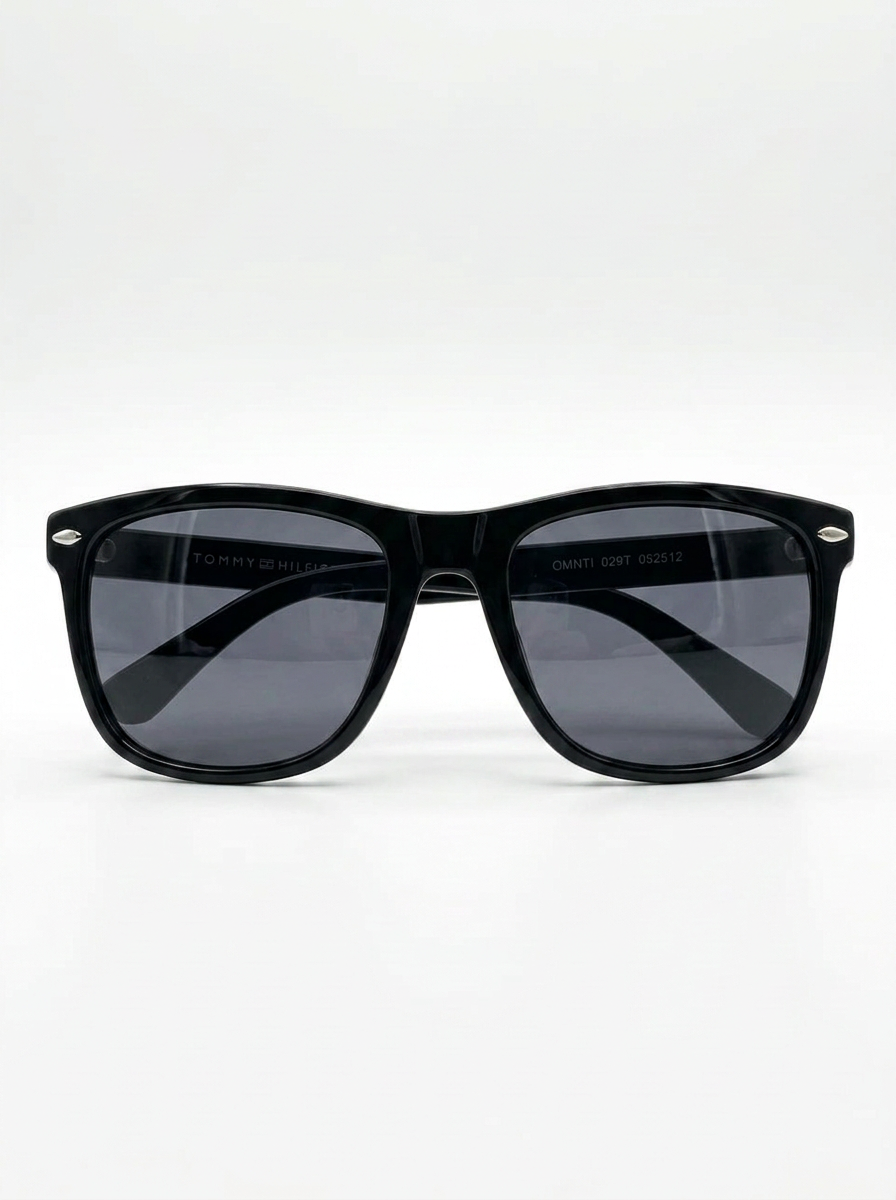 Tommy Hilfiger Square Black Glossy