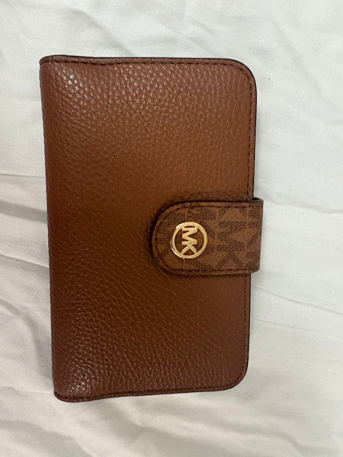 Michael Kors Jet Set MD Tab Bifold Wallet Luggage