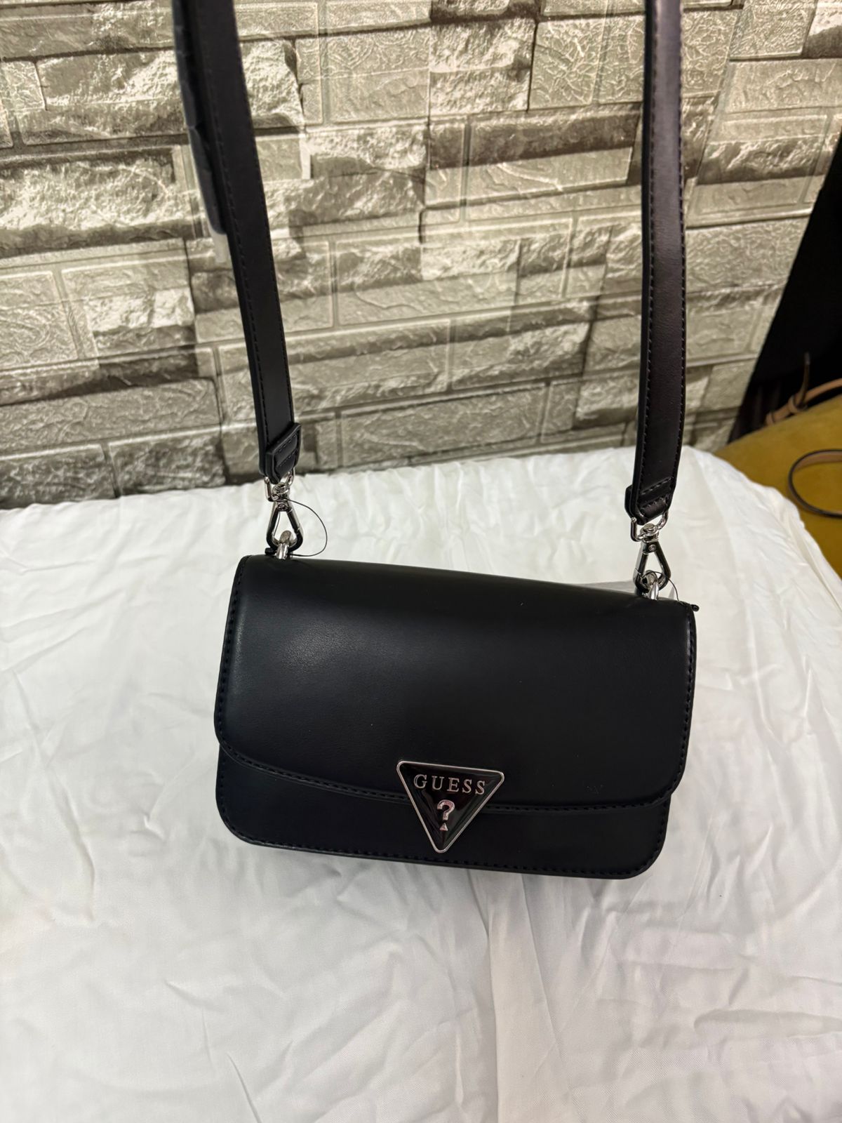 Guess Noelle Flap Crossbody Black