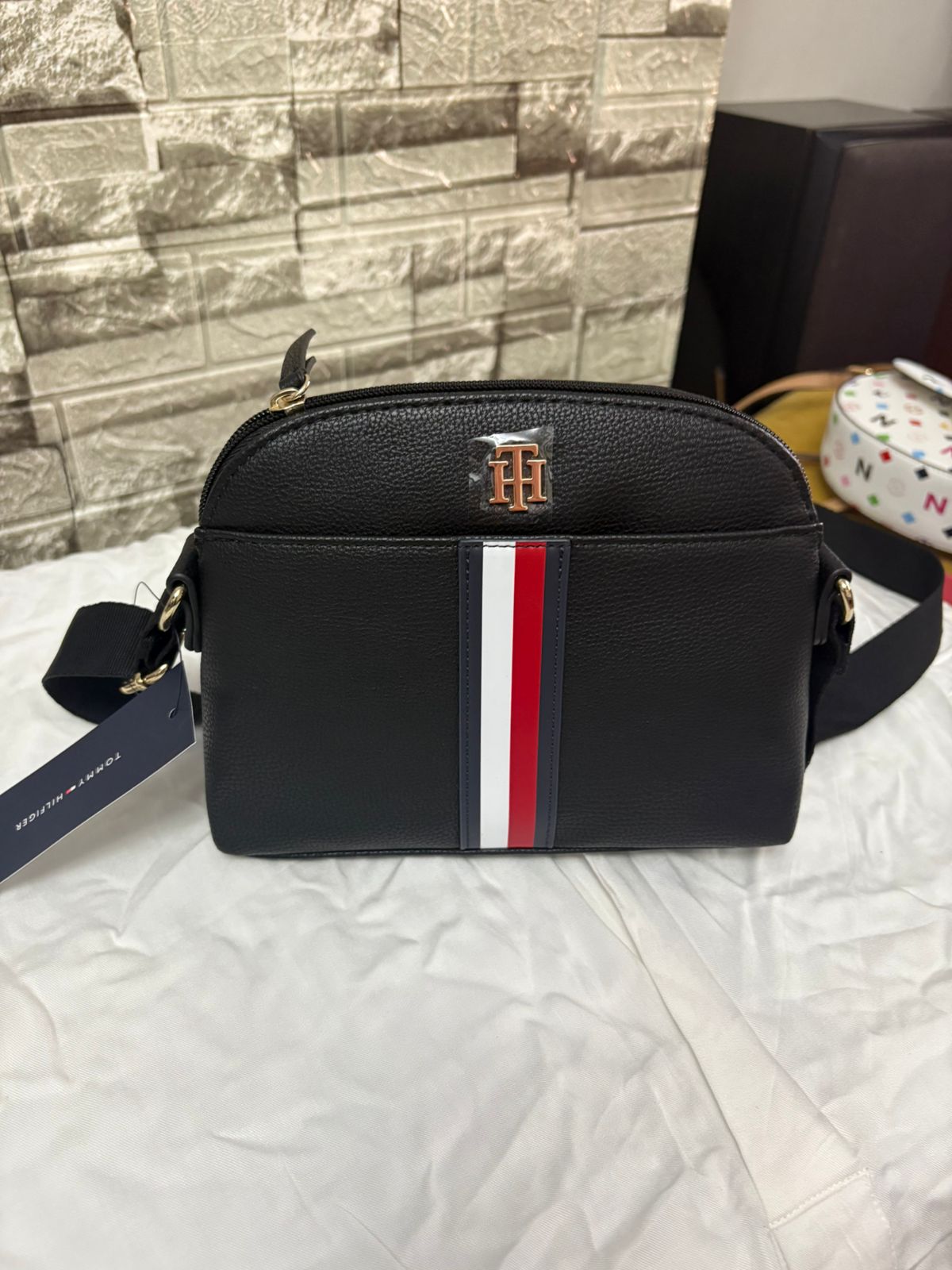 Tommy Hilfiger Dome Crossbody Black Flag