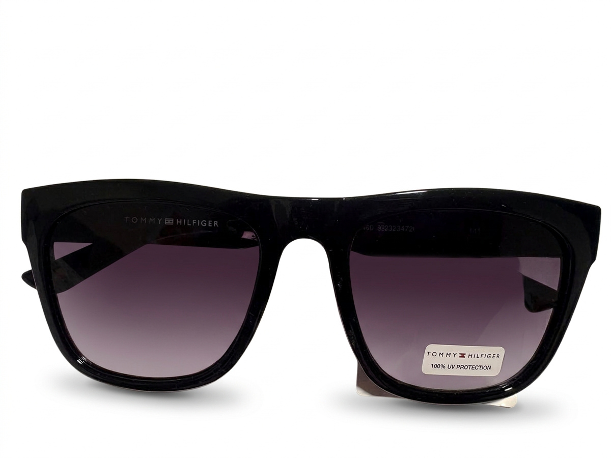 Tommy Hilfiger Cuadrado Negro Brillante